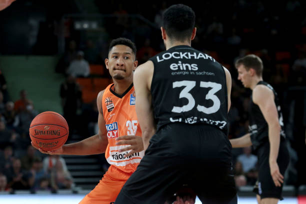 也是对本赛 也是对本赛